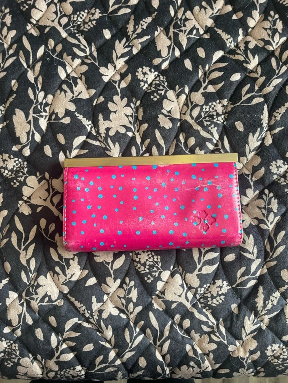 Patricia Nash Hot Pink Pineapple-Print Frame Wallet - Picture 2 of 3